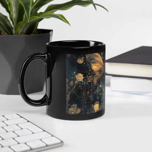 Mug noir brillant en céramique avec finition éclatante – vue de profil sur fond blanc